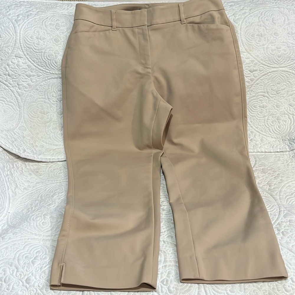 White House Black Market contour straight crop, size 4
